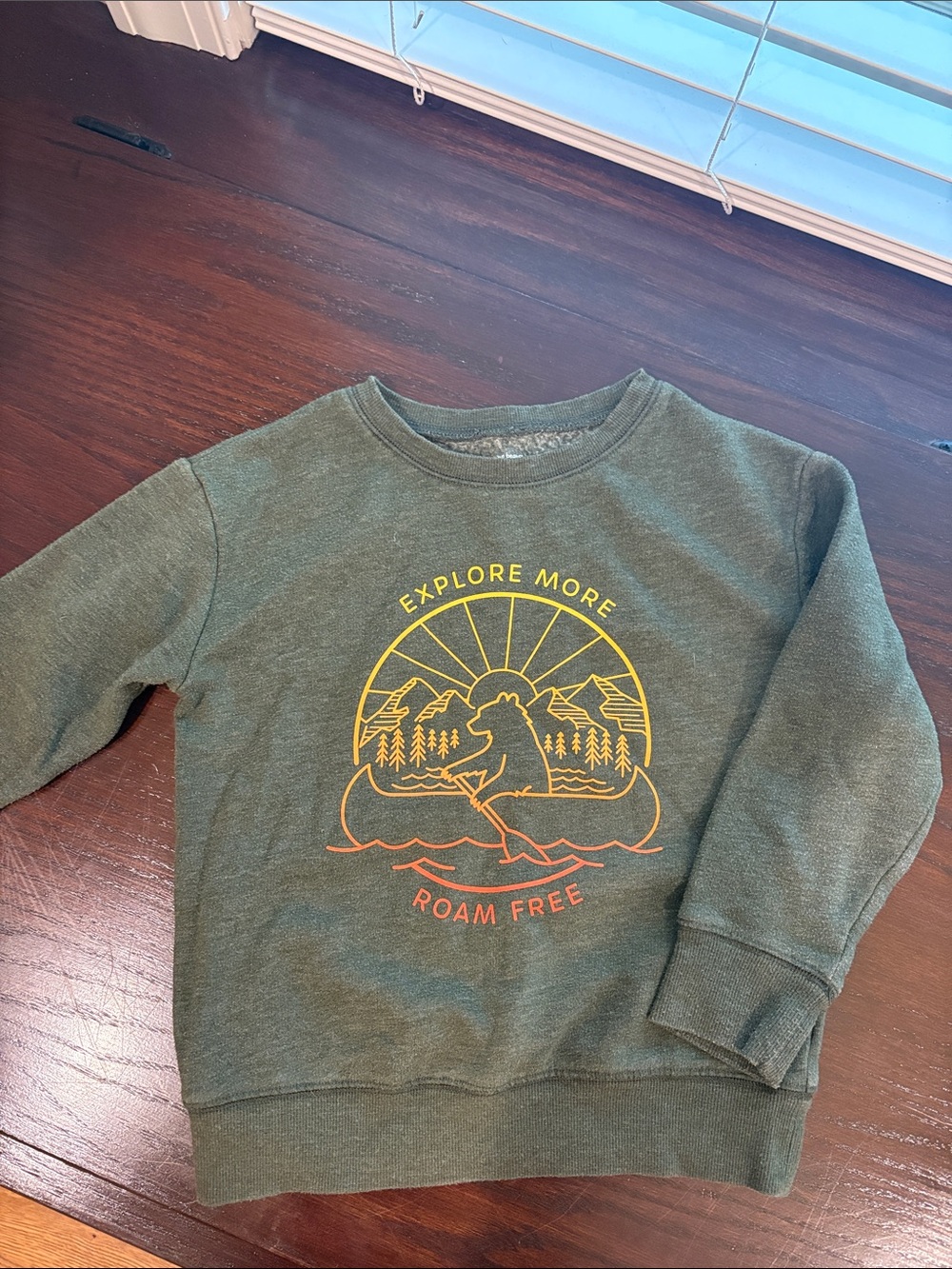 Kids' Green 'Explore More' Graphic Sweatshirt